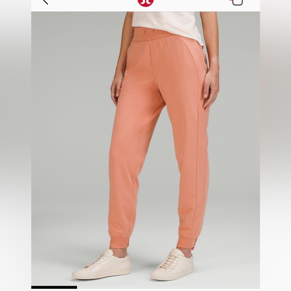 NWOT Lululemon Scuba Joggers